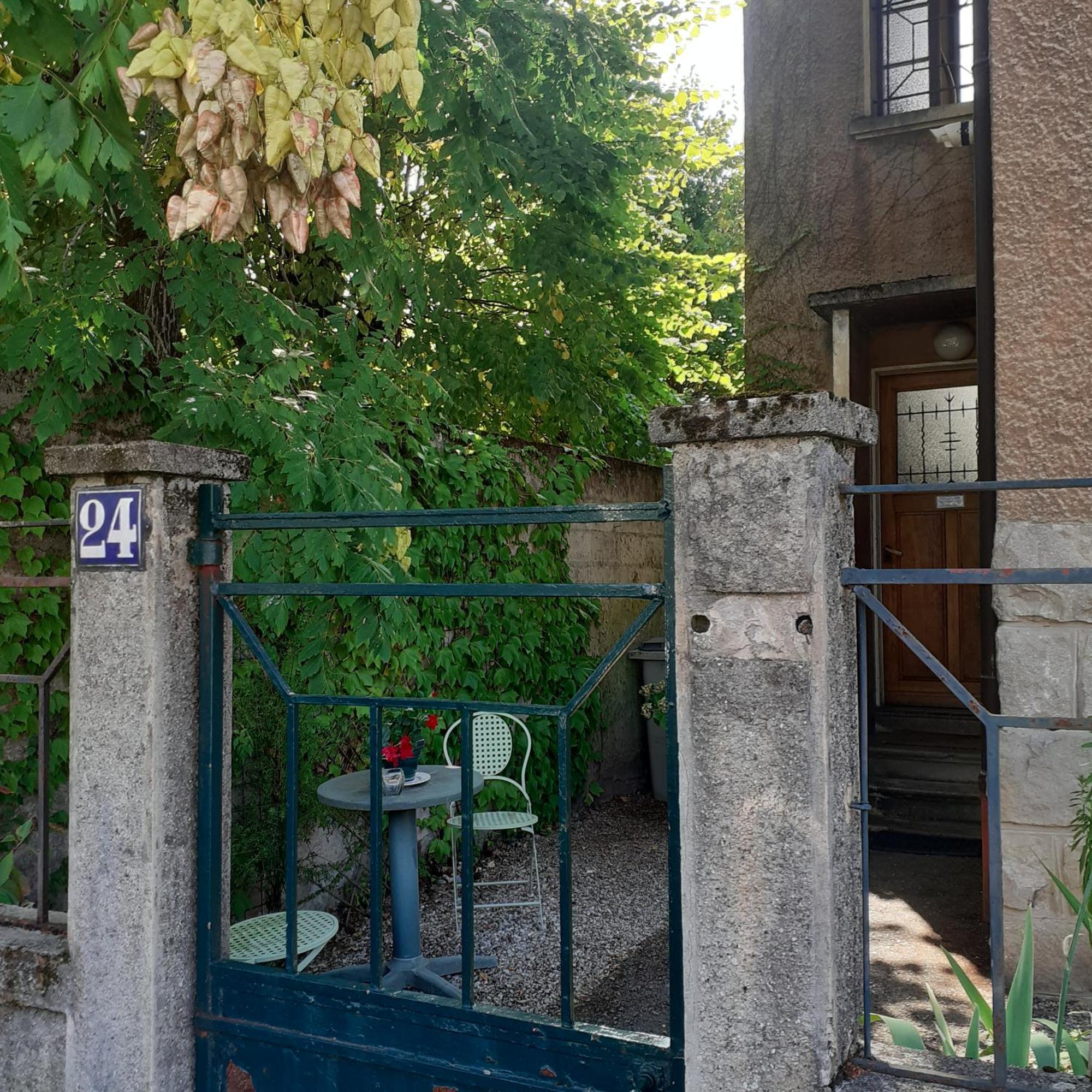 Charmant Appartement A 150 M Des Thermes Et Du Centre Ville Thonon-les-Bains Luaran gambar